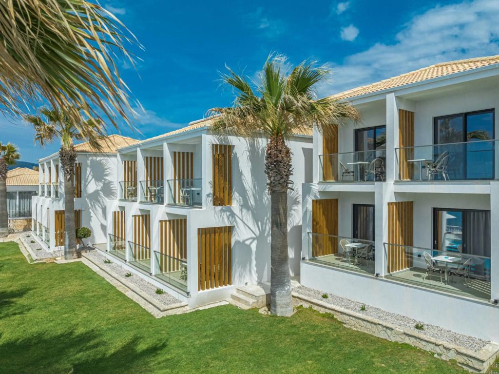 Crystal Beach Hotel - זאקינתוס (עיר) - בניין