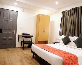 Hotel Bakya Slot - Chengalpattu - Camera da letto