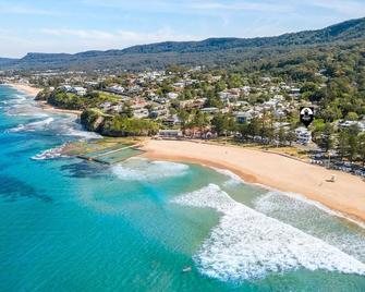 Austi Beach Escape - A Dreamy Oceanfront Haven - Austinmer - Playa