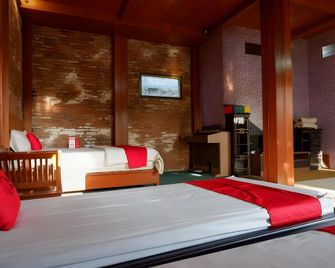 RedDoorz Syariah near Menara Kudus - Kudus - Habitación