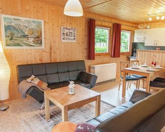 Peaceful Stay in Gehren - Altenfeld - Living room