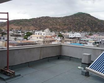 La Plaine Verte Guesthouse - Puerto Louis - Balcón