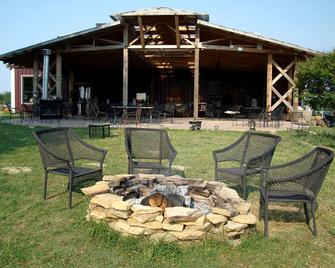 Tara Vineyard & Winery Estate - Athens - Patio