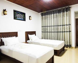 Shaa Lodge - Tissamaharama - Bedroom