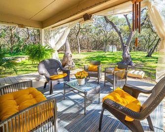 2 King Bedrooms in Texas Hill Country Relaxing Oasis - San Marcos - Patio