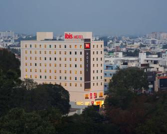 ibis Coimbatore City Centre - Coimbatore - Building