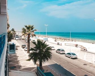 Hotel Nour Justinia - Сус - Пляж