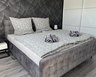 Luxury maisonette in Sankt Wendel up to 7 pers. - Saint Wendel - Habitación