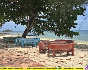 Shaz Resort Pulau Tinggi - Pulau Tinggi - Beach
