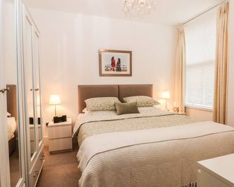 2B Cavendish Villas - Buxton - Bedroom