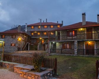 Exohiko - Agios Athanasios - Edificio