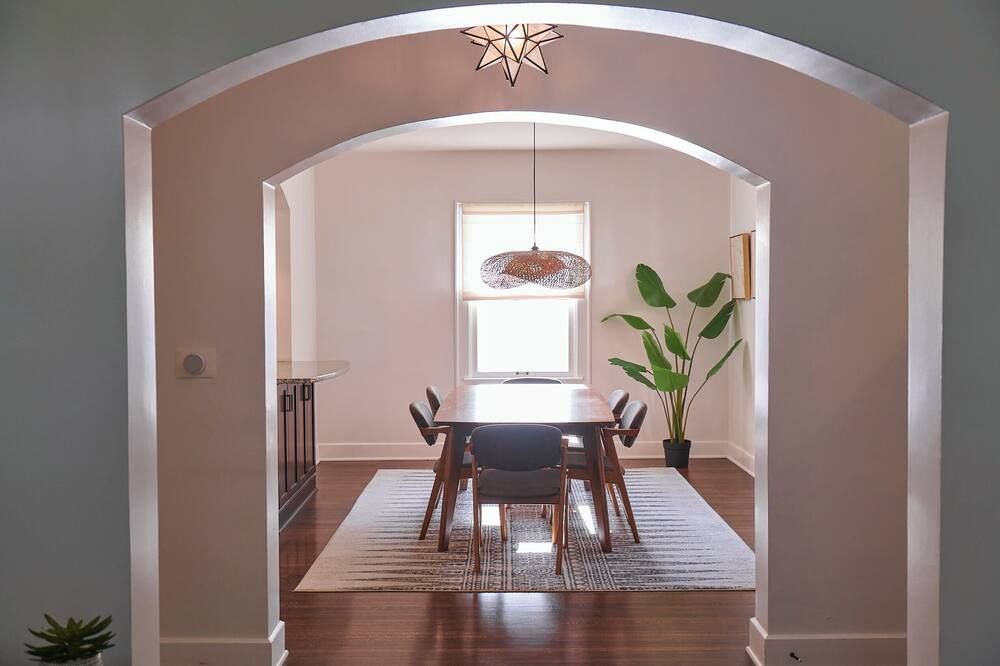 Bright Cottage Near Dining, Shops & Downtown Indianapolis - Indianápolis - Comedor