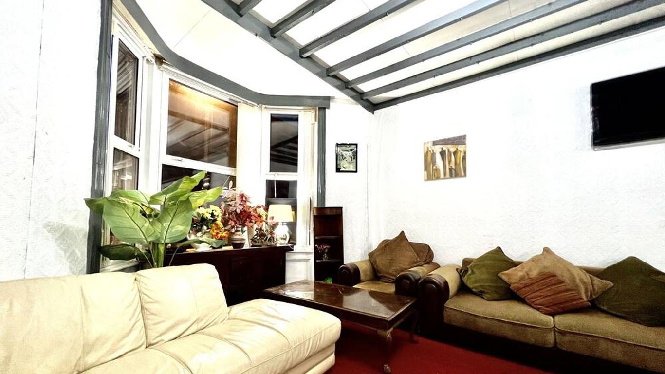 Blackpool Central Hotel