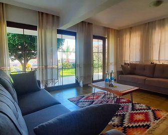 Ertem Apart - Datça - Living room