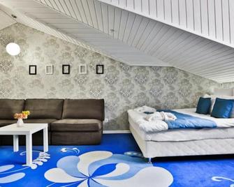 Hotel Kupechesky Dvor - Irkutsk - Habitación