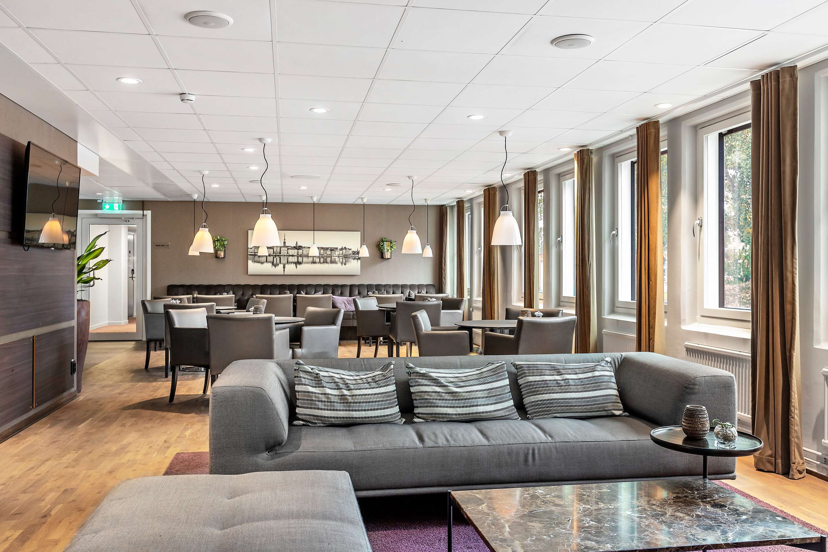 Best Western Plus Park Airport Hotel thumbnail 3