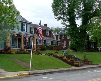 Relax & Revisit your Yesterdays with a Retro Staycation! - Belle Vernon