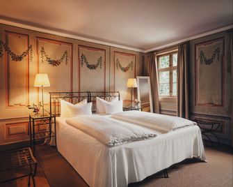 Villa Sorgenfrei und Restaurant Atelier Sanssouci - Radebeul