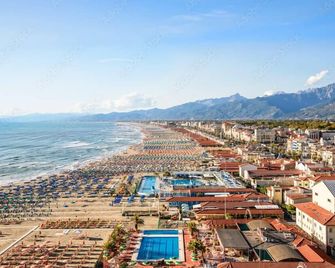 Hotel Playa - Viareggio - Beach