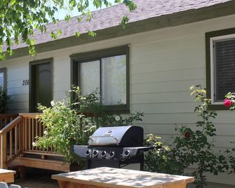 El Rancho Motel - Bishop - Patio