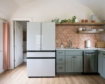 Private Modern Barn Stay on 2.5 acres - Bastrop - Кухня