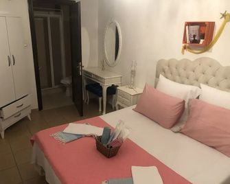 Mavi Butik Hotel - Bozcaada - Yatak Odası