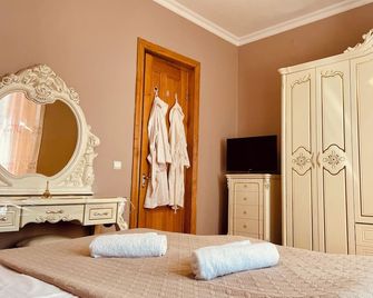 House of Warmth - Sairme - Bedroom