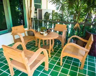 Plus Hostel Ayutthaya - Ayutthaya