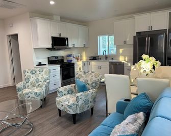 Charming house with WiFi and AC in fantastic Los Angeles. - Los Angeles - Kitchen
