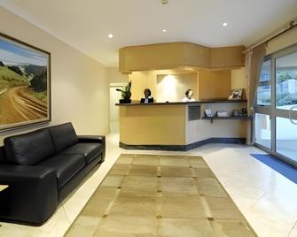 Bishops Inn - Port Elizabeth - Front desk