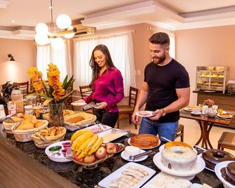 Ellus Hotel - Dourados - Buffet
