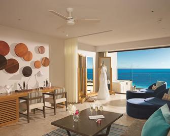 Dreams Playa Mujeres Golf & Spa Resort - Isla Mujeres - Living room