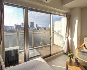 Eslead Hotel Osaka Tsuruhashi - Osaka - Balcony