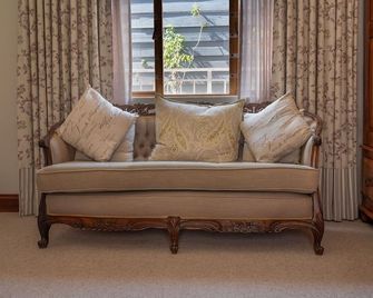 Issaquena Heights Boutique Hotel - Knysna - Living room