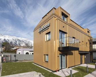 Blackhome Innsbruck City East I contactless check-in - Innsbruck - Building