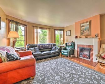 Sault Ste Marie Historic Home, Walk To Town - Sault Sainte Marie - Soggiorno