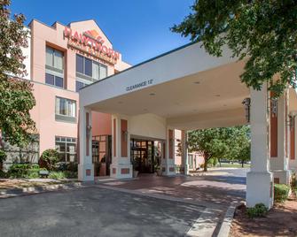 Hawthorn Suites by Wyndham Midwest City Tinker AFB - Midwest City - Building