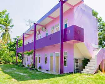 OYO Life 2745 Nabeza House - Duri - Building