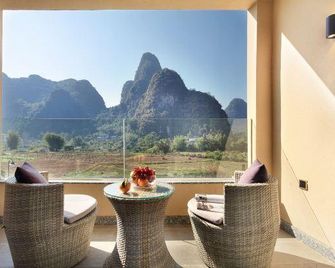 Baiyue Mountain Outdoor Resort Hotel - Guilin - Patio