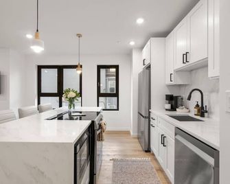 Boston Skyline Stay 1BR with City Views - בוסטון - מטבח