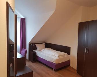 Ates Hotel Lampertheim - Lampertheim - Camera da letto