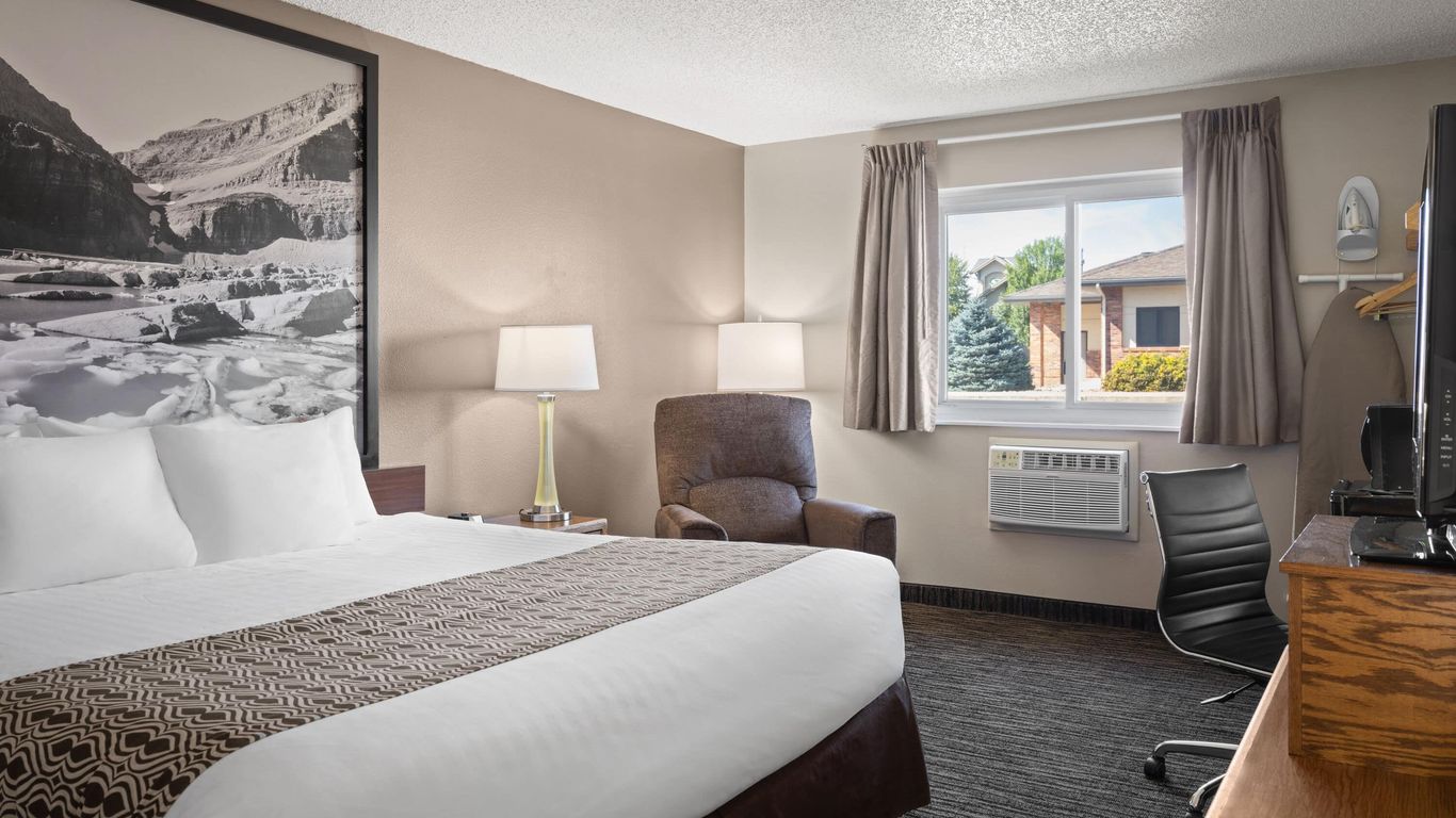 Super 8 by Wyndham Lewistown