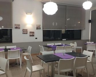 Hotel Cavalieri - Peñarol - Restaurante