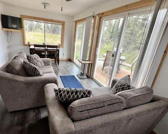 2 King Bedrooms Each With Full Bath, Ama - Healy - Wohnzimmer