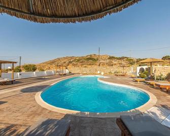 Delight Apartments suites - Stelida - Piscina