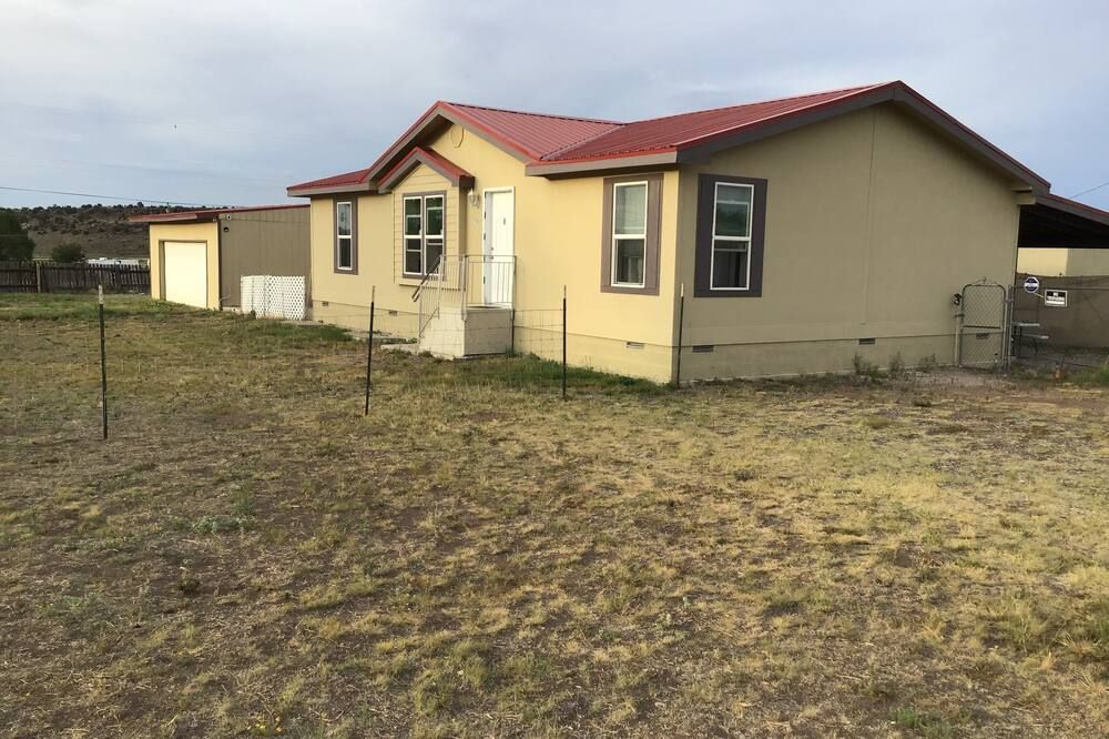 Spacious 4 seasons 3 bedroom 2 bathrooms for 1 great getaway. - Springerville - Gebäude
