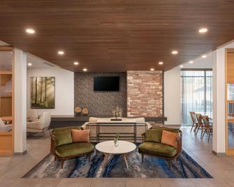 Fairfield by Marriott Inn & Suites Omaha at MH Landing - Omaha - Lounge