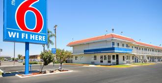 Motel 6 Fresno-Blackstone South - Φρέσνο