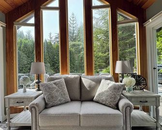 Stilaguamish River Get Away - Arlington - Obývací pokoj