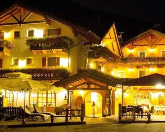 Hotel El Mondin - Transacqua - Gebäude